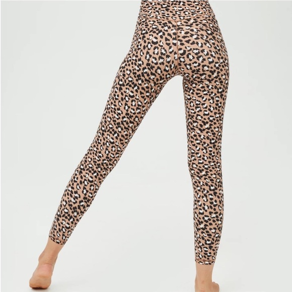 Offline by Aerie Real Me High Waisted Crossover Legging - Picture 2 of 7